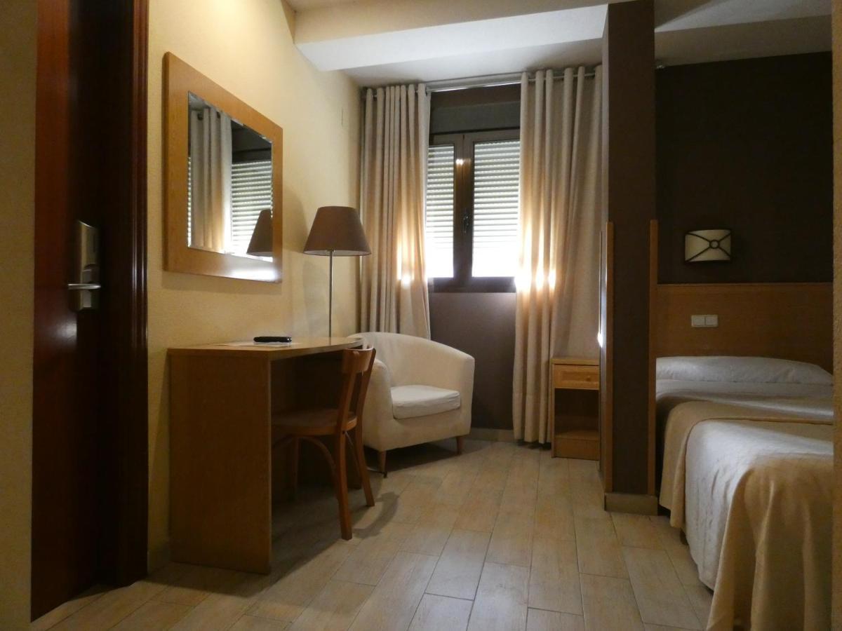 Hotel Vivar Griñón Esterno foto