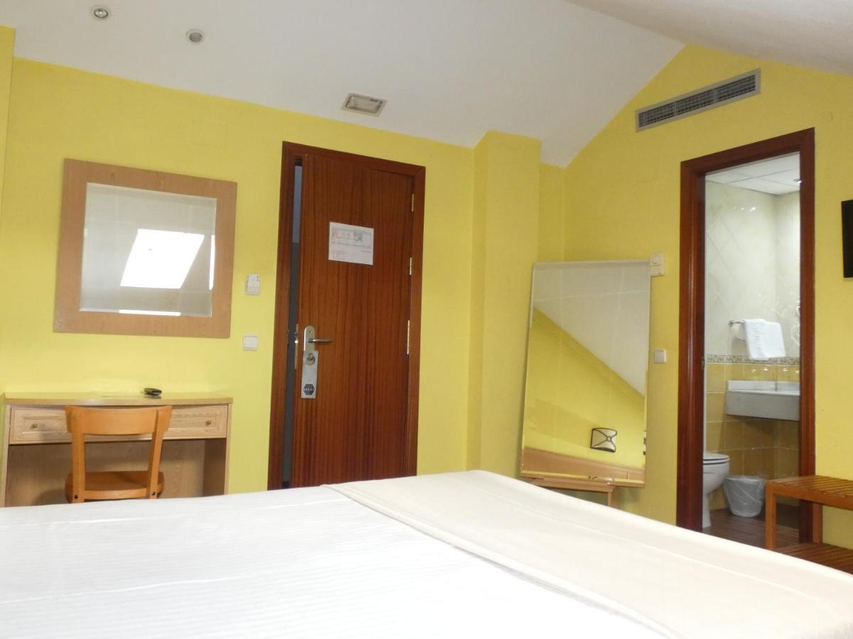 Hotel Vivar Griñón Esterno foto