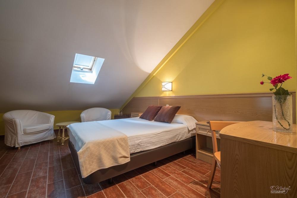 Hotel Vivar Griñón Esterno foto